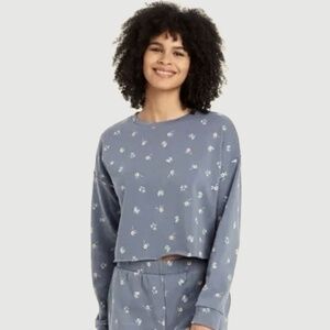 Colsie Cropped Floral Sweatshirt Size Medium